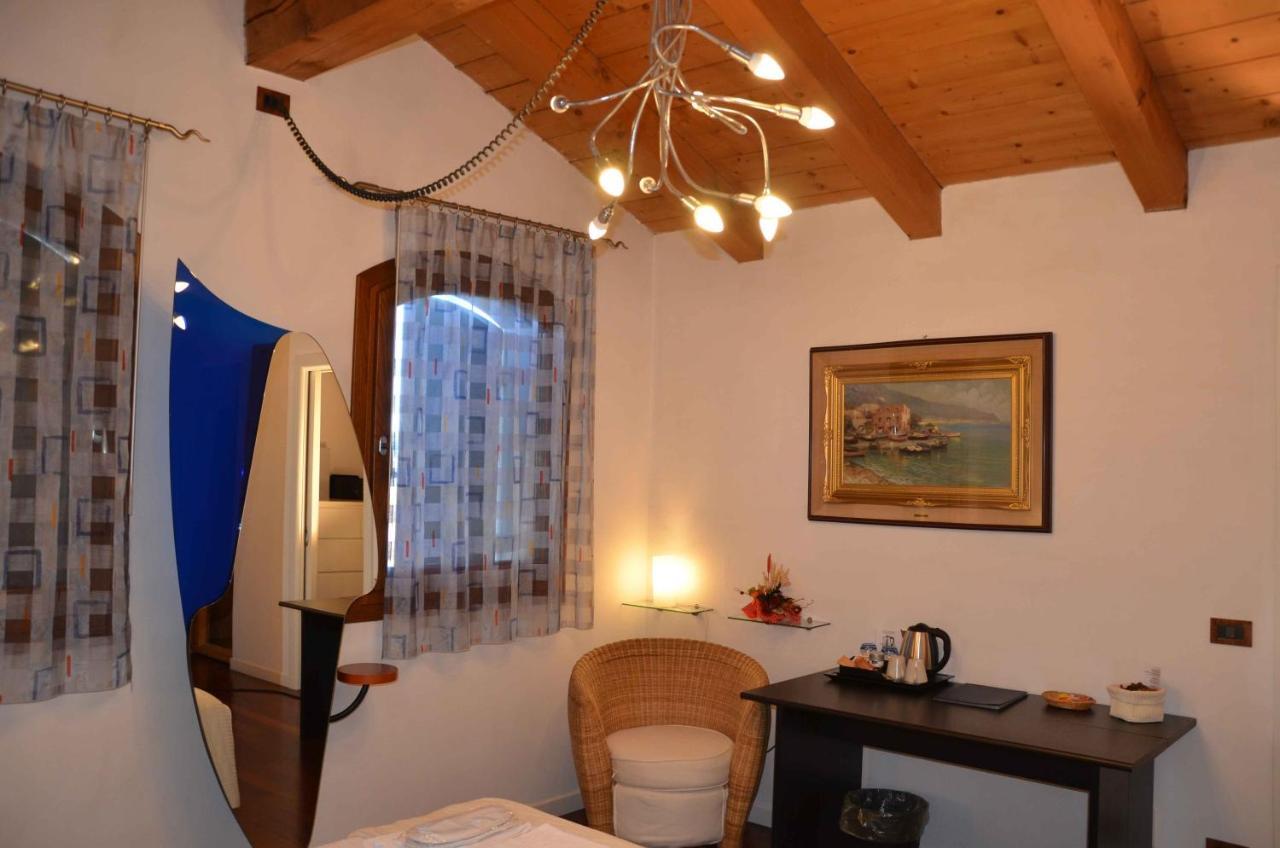 B&B Melograno Mc Rubano Bagian luar foto