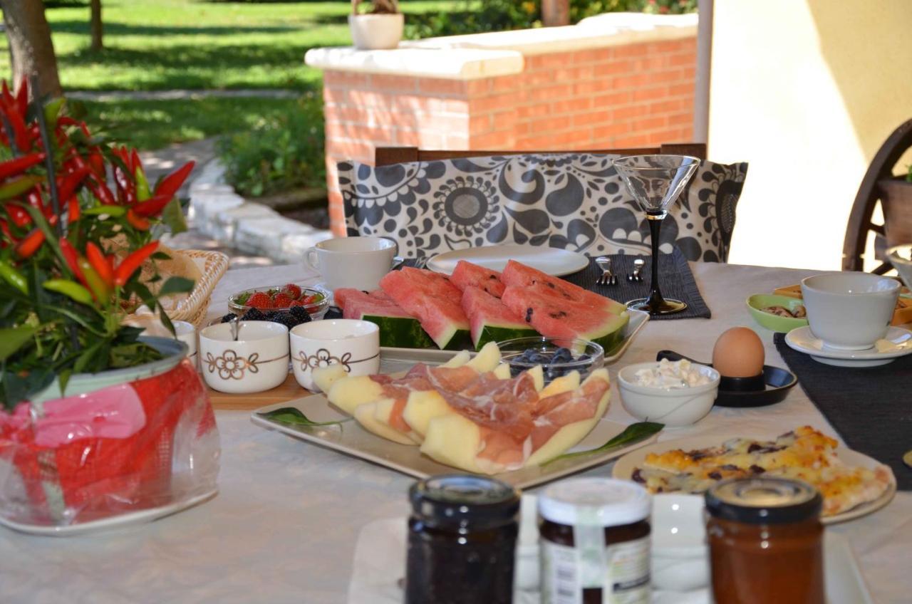 B&B Melograno Mc Rubano Bagian luar foto