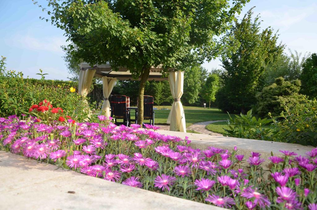 B&B Melograno Mc Rubano Bagian luar foto