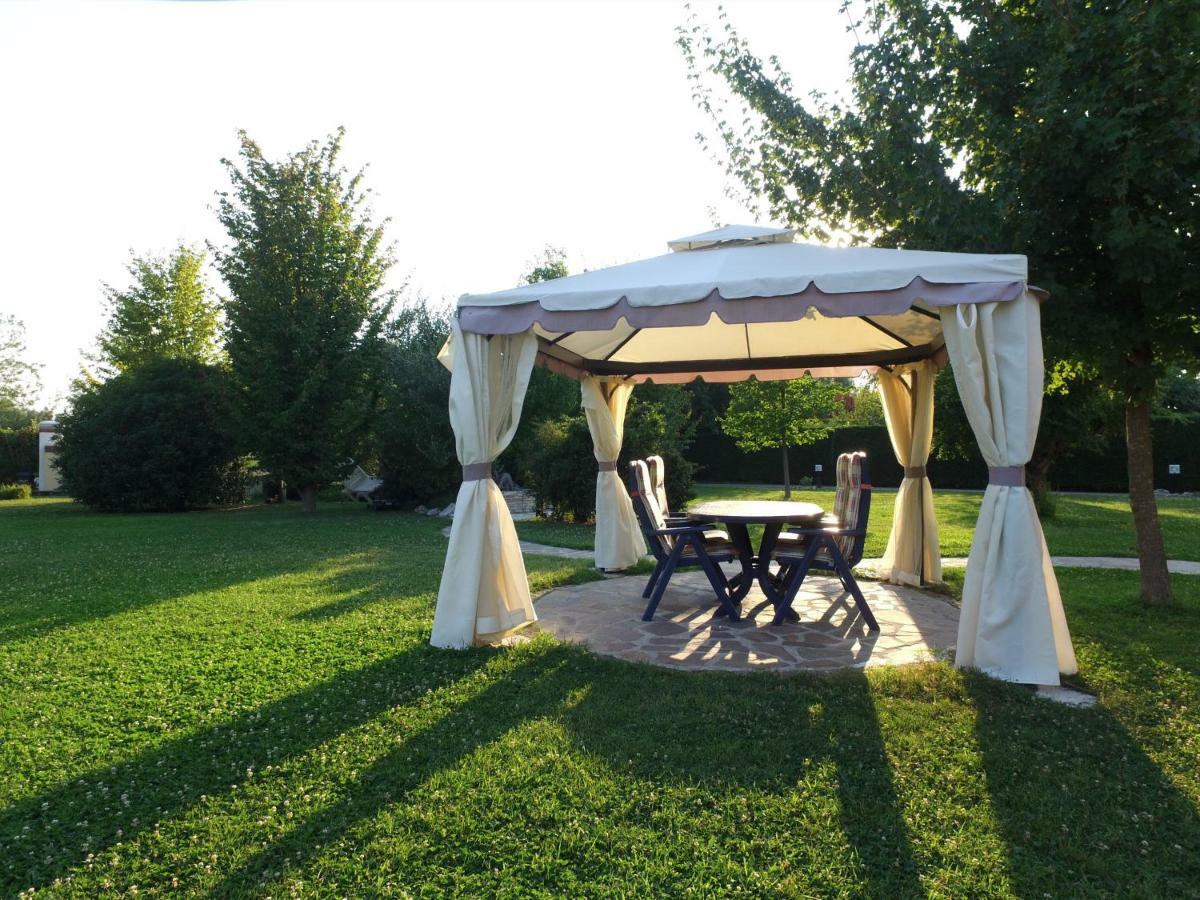 B&B Melograno Mc Rubano Bagian luar foto